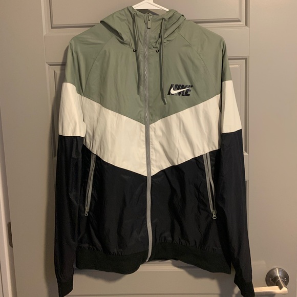 Nike HD GX Windrunner Jacket Dark Green - Picture 1 of 2